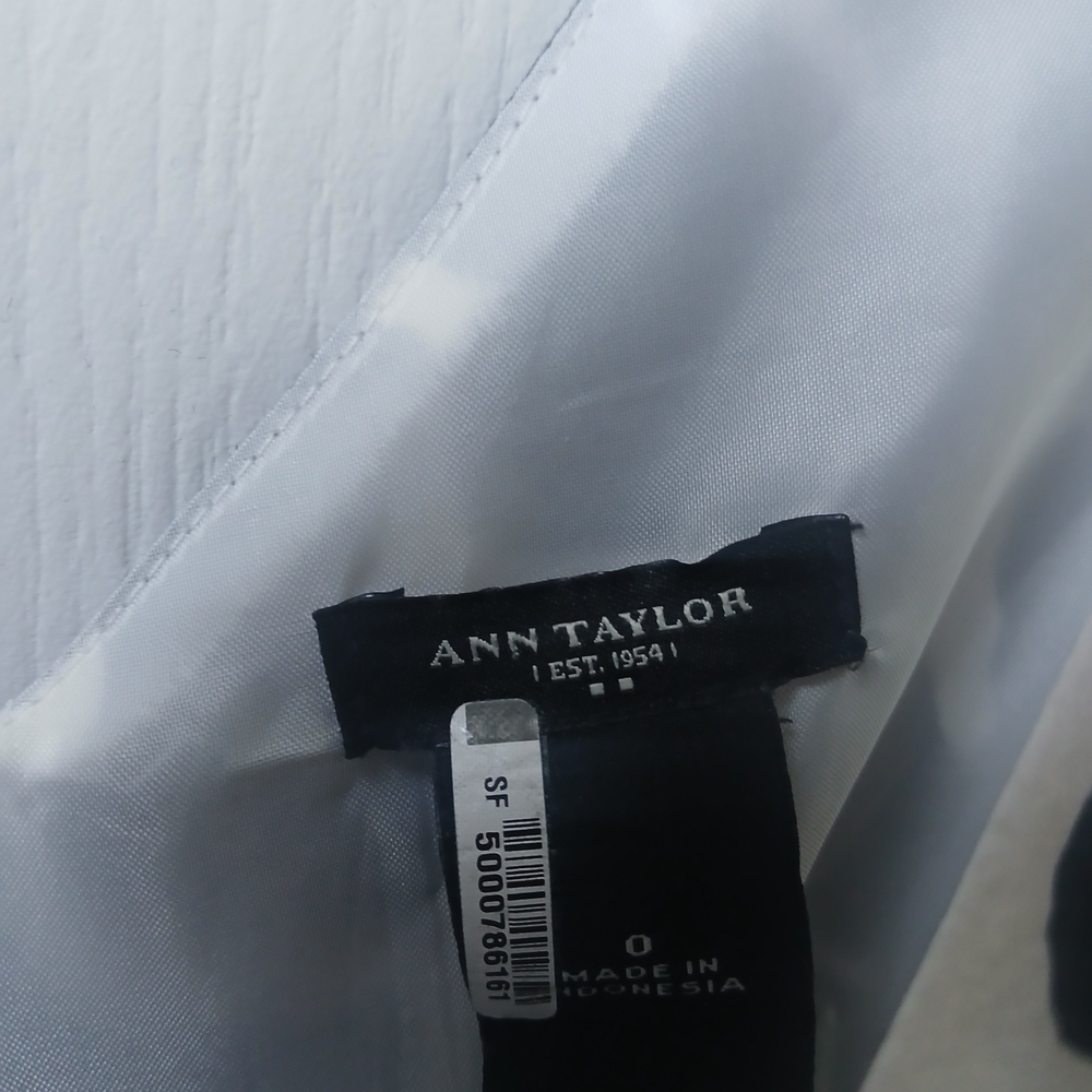 3/$15 Ann Taylor Black and White Giraffe Print Mini Dress Size 0 - Picture 8 of 8